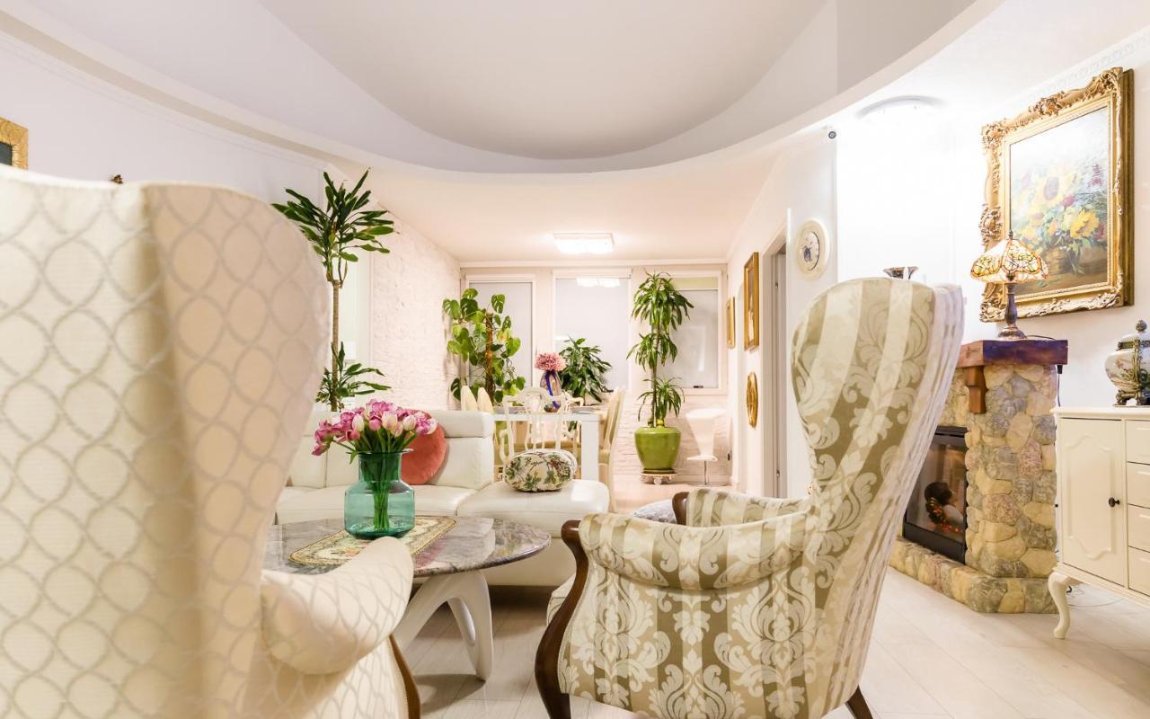 Luxury Apartment Sara Umag Buitenkant foto