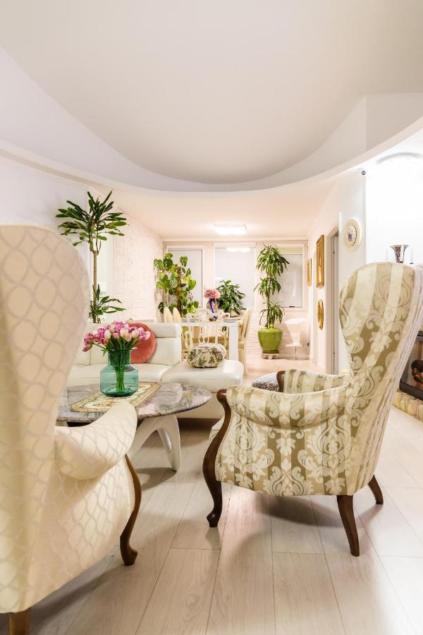 Luxury Apartment Sara Umag Buitenkant foto