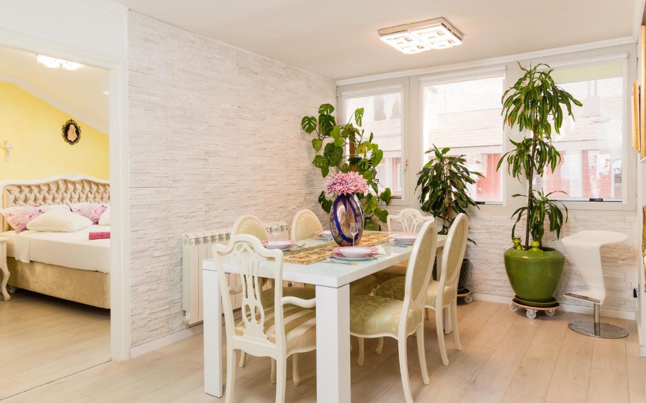 Luxury Apartment Sara Umag Buitenkant foto